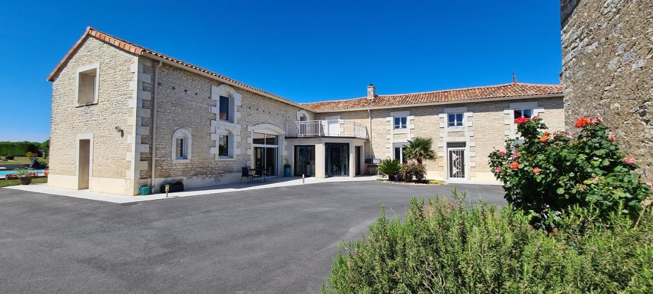 A La Gloriette Bed & Breakfast Neuville-de-Poitou Exterior photo